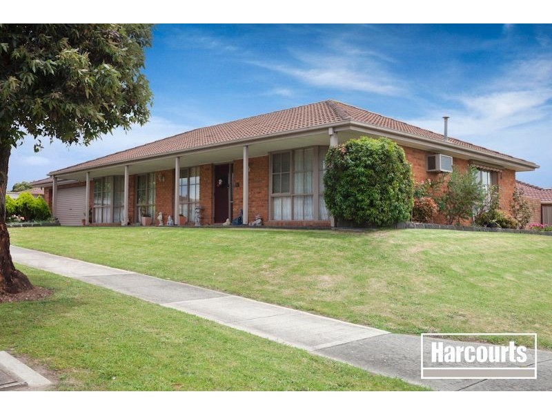 1 Hoop Pine Court, Cranbourne North VIC 3977