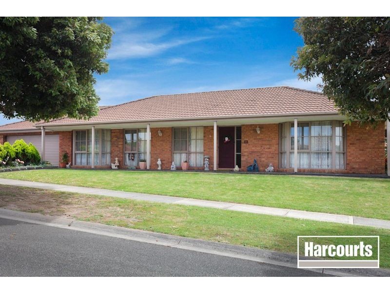 1 Hoop Pine Court, Cranbourne North VIC 3977