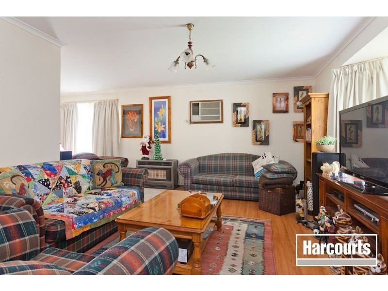 1 Hoop Pine Court, Cranbourne North VIC 3977