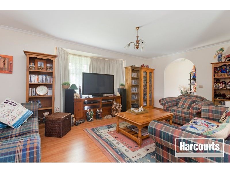 1 Hoop Pine Court, Cranbourne North VIC 3977