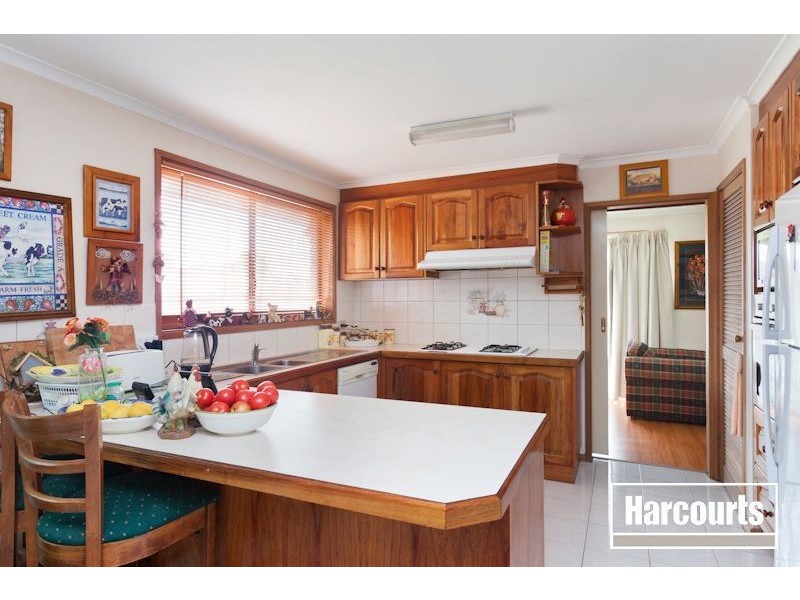 1 Hoop Pine Court, Cranbourne North VIC 3977