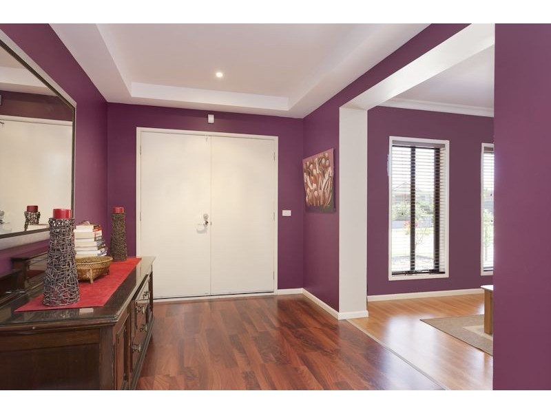 35 Sussex Avenue, Cranbourne North VIC 3977