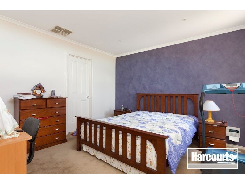 115 Golden Grove Drive, Narre Warren South VIC 3805