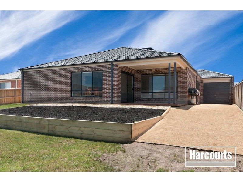 48 Yammerbook Way, Cranbourne East VIC 3977