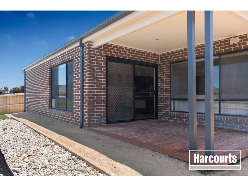 48 Yammerbook Way, Cranbourne East VIC 3977