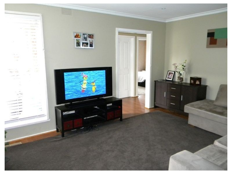 13 Jillian Street, Cranbourne VIC 3977