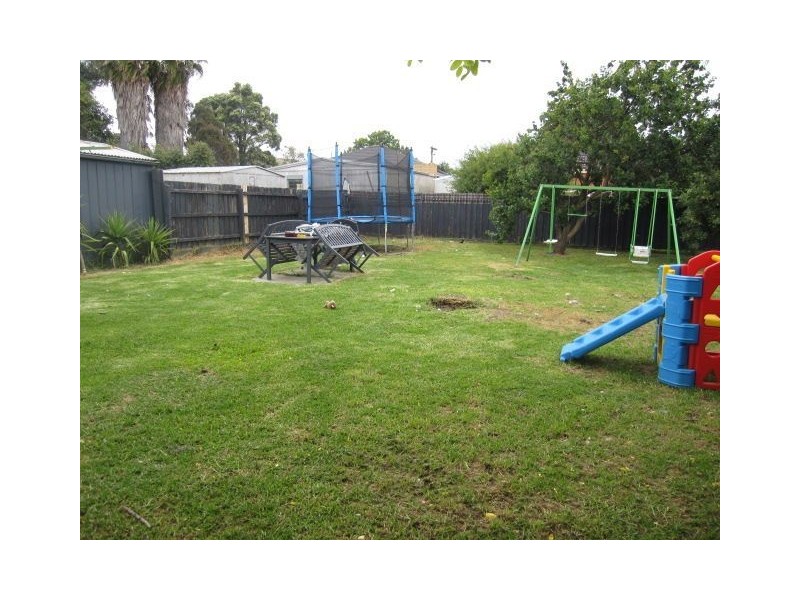 13 Jillian Street, Cranbourne VIC 3977