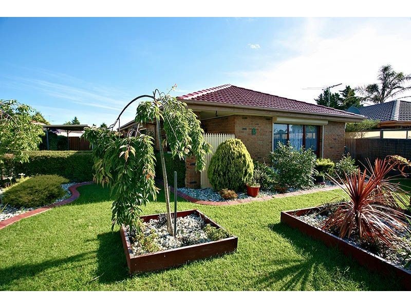 32 Courtenay Avenue, Cranbourne North VIC 3977