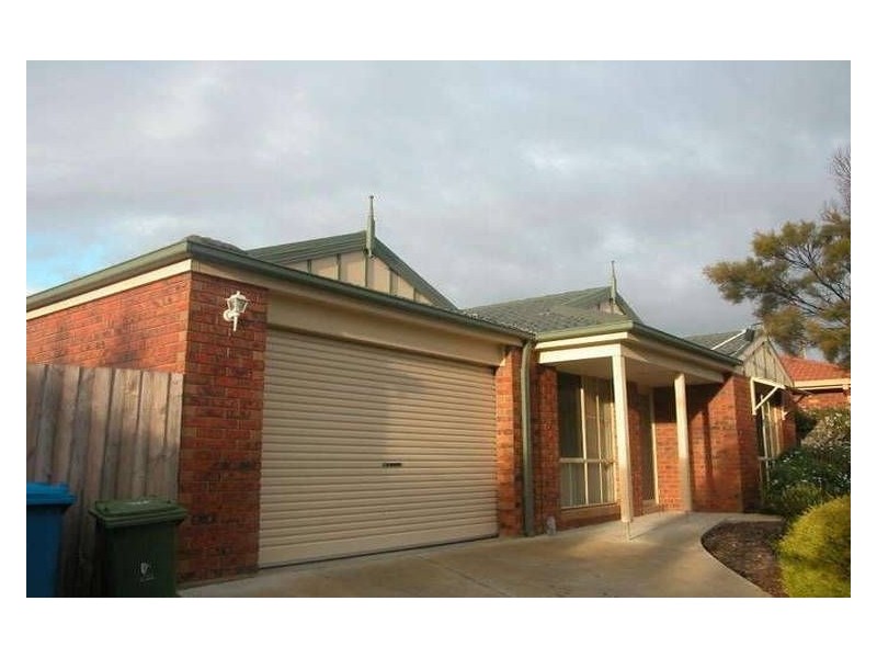 12 Chomley Street, Cranbourne VIC 3977