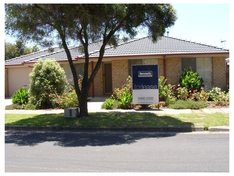 27A Clairmont Avenue, Cranbourne VIC 3977