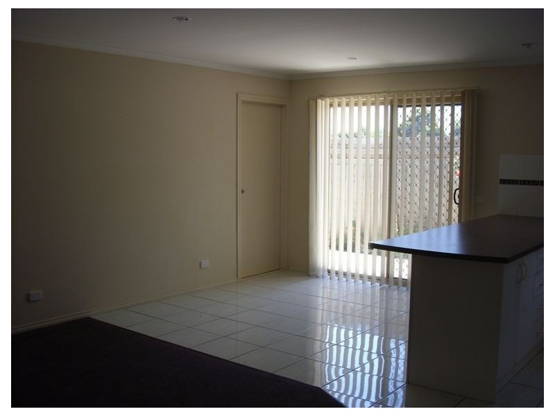27A Clairmont Avenue, Cranbourne VIC 3977