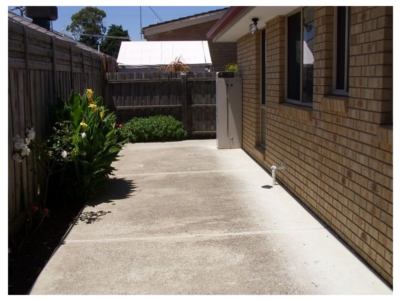 27A Clairmont Avenue, Cranbourne VIC 3977