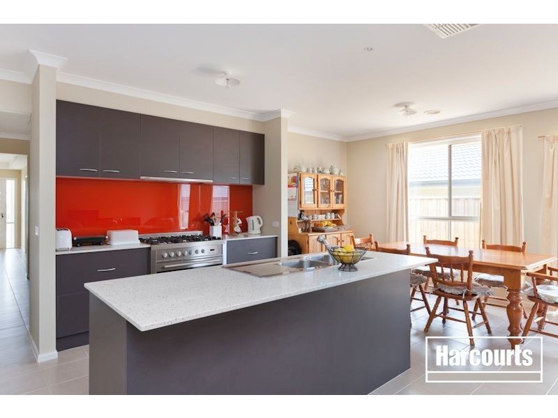 1 Greenwood Court, Cranbourne South VIC 3977