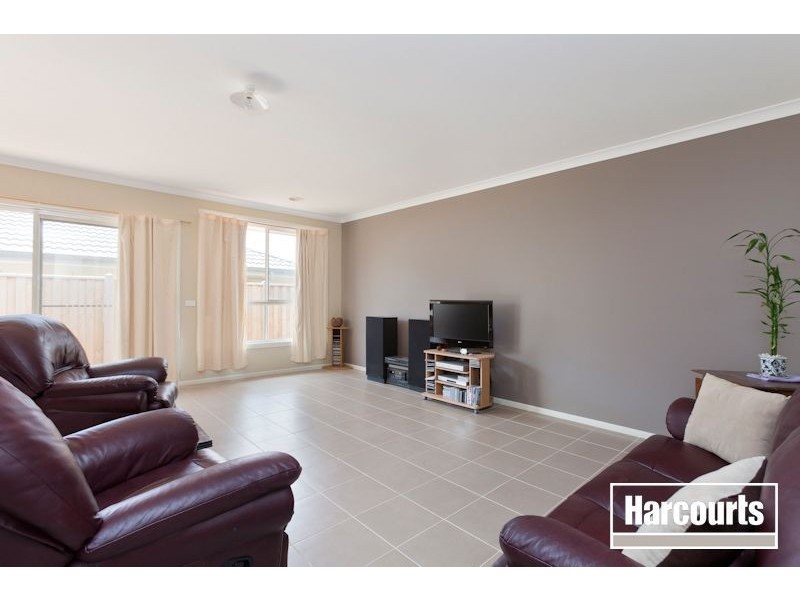 1 Greenwood Court, Cranbourne South VIC 3977