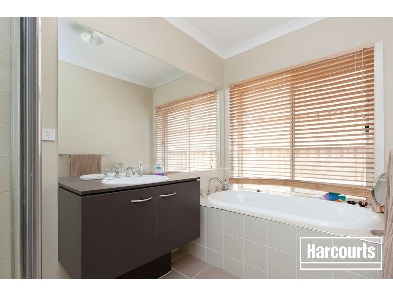 1 Greenwood Court, Cranbourne South VIC 3977