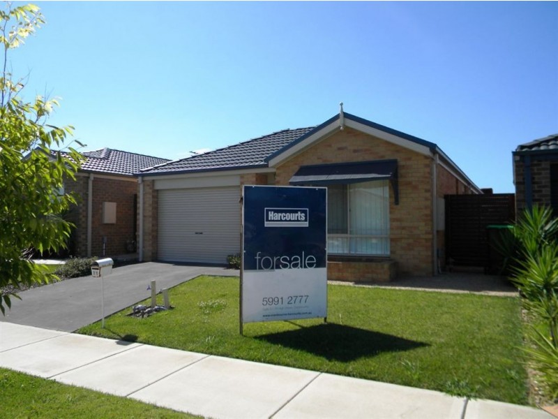 11 Greenaway Terrace, Cranbourne East VIC 3977