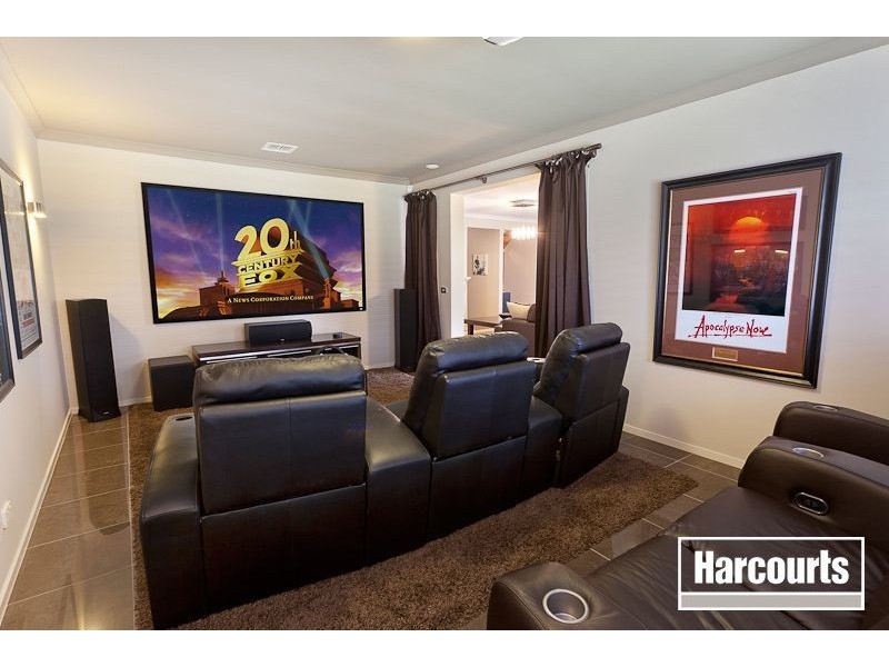 4 Hertford Court, Cranbourne North VIC 3977