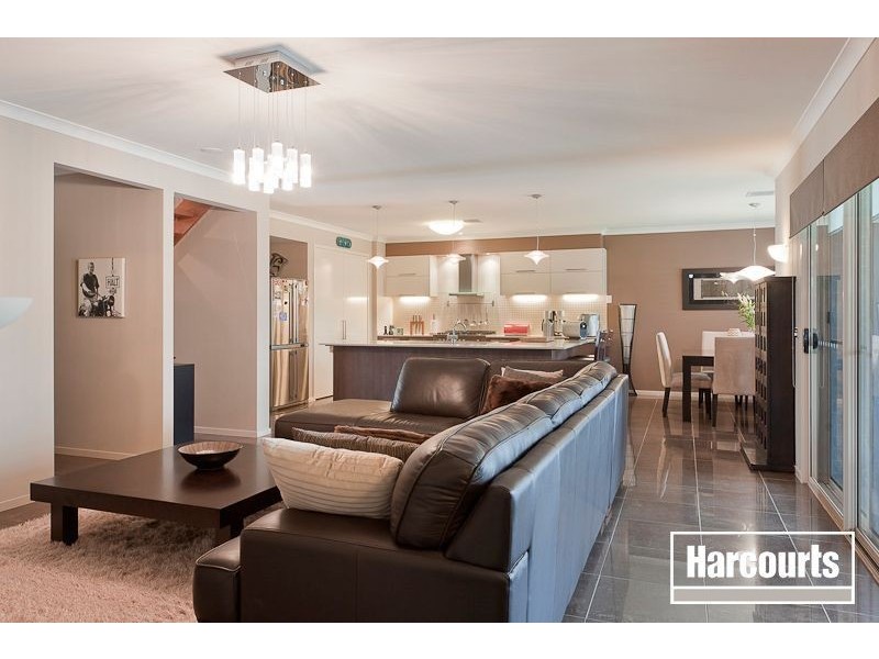 4 Hertford Court, Cranbourne North VIC 3977