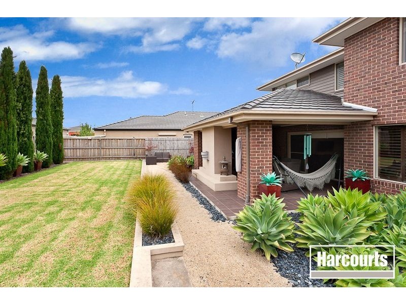 4 Hertford Court, Cranbourne North VIC 3977