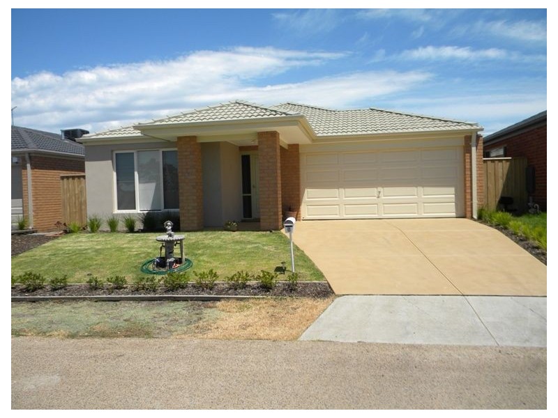 6 Camkerr Place, Lyndhurst VIC 3975