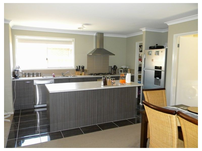 6 Camkerr Place, Lyndhurst VIC 3975