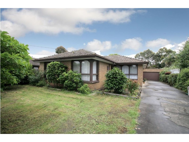 17 Ainsleigh Court, Cranbourne VIC 3977