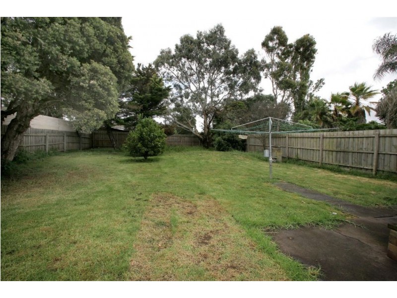 17 Ainsleigh Court, Cranbourne VIC 3977