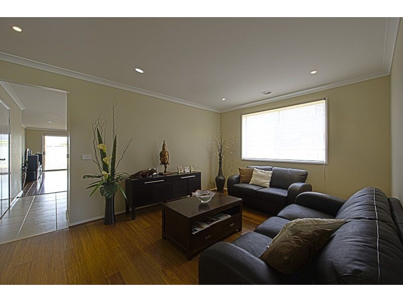 9 Oldis Court, Berwick VIC 3806