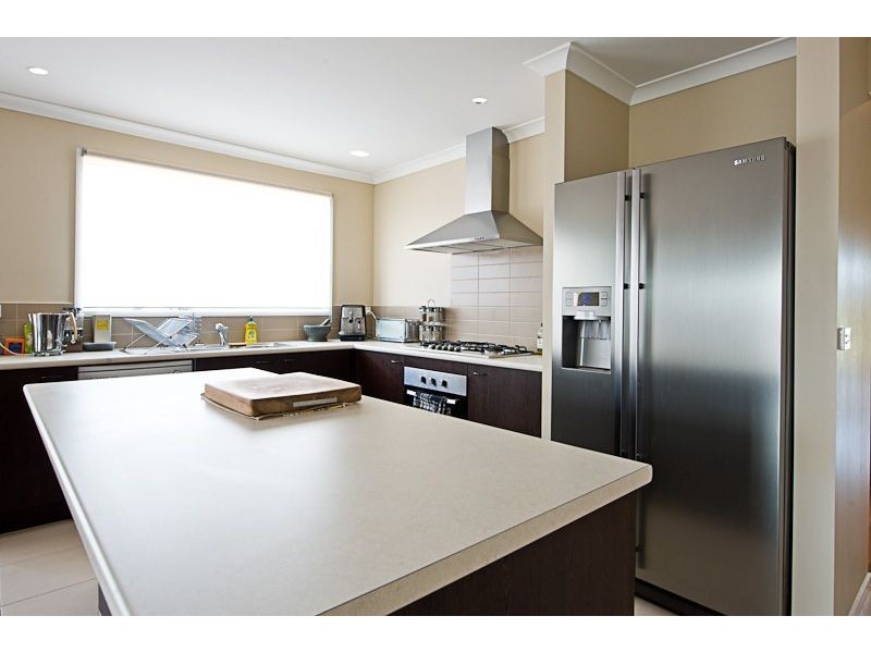 9 Oldis Court, Berwick VIC 3806