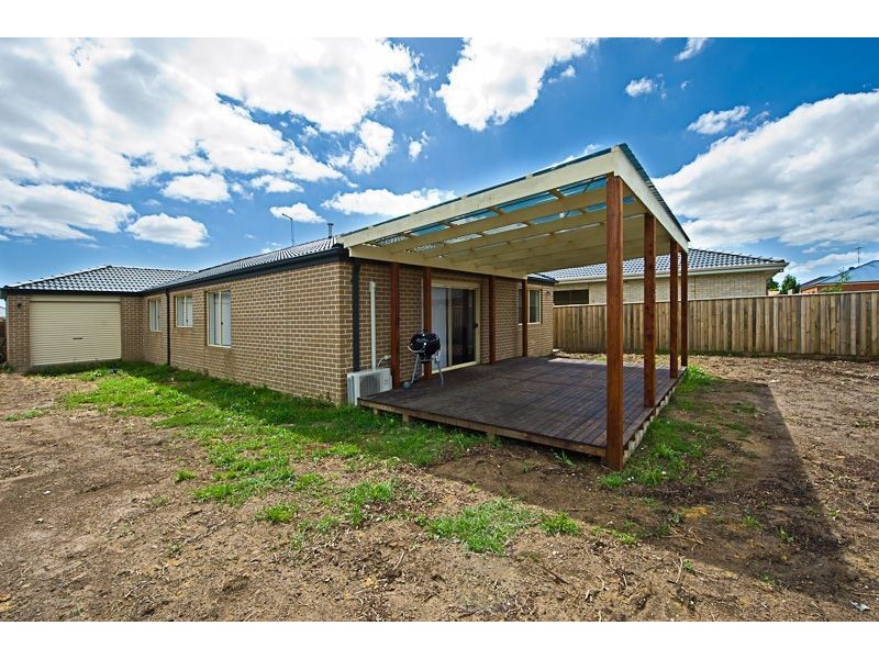 9 Oldis Court, Berwick VIC 3806