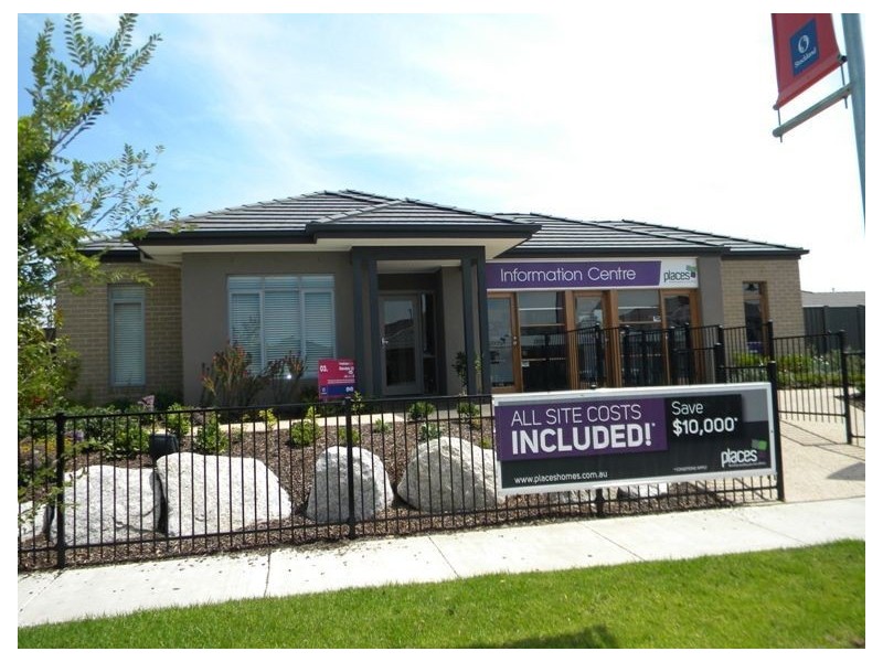 7 Kindred Avenue, Cranbourne North VIC 3977