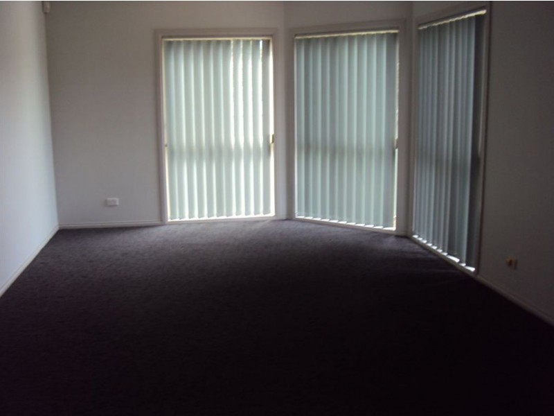 9 Briarcrest Drive, Cranbourne VIC 3977