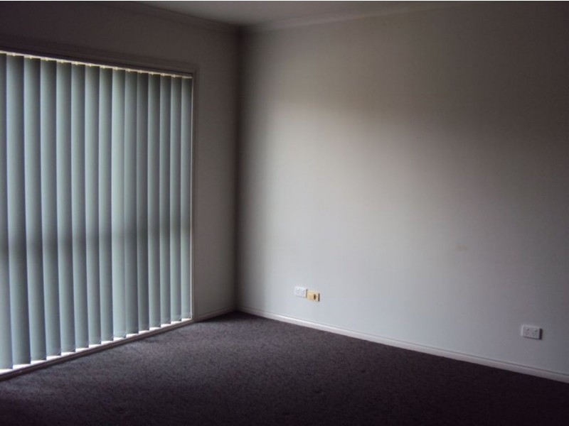 9 Briarcrest Drive, Cranbourne VIC 3977