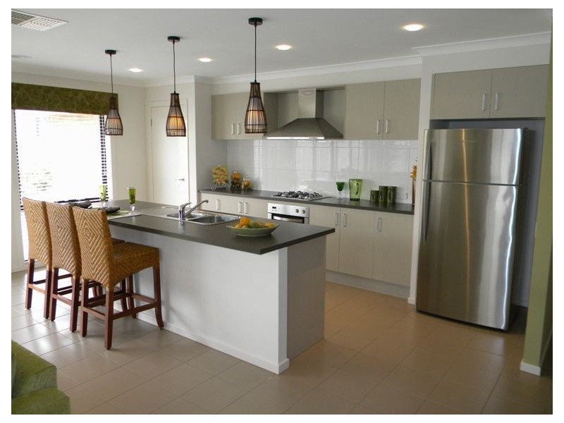 9 Brookwater Parade, Lyndhurst VIC 3975