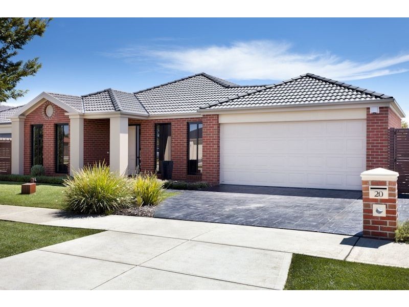 20 Phoenix Avenue, Cranbourne VIC 3977