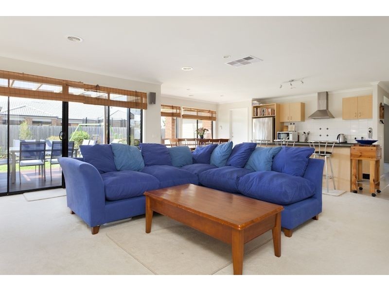 20 Phoenix Avenue, Cranbourne VIC 3977