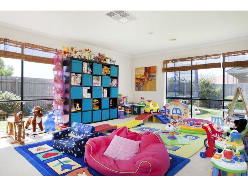 20 Phoenix Avenue, Cranbourne VIC 3977