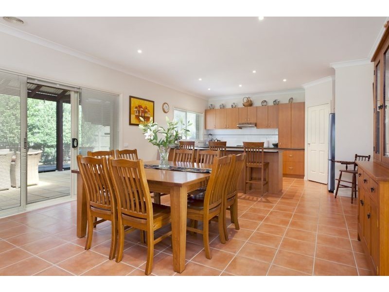 17 Sunningdale Crescent, Cranbourne VIC 3977