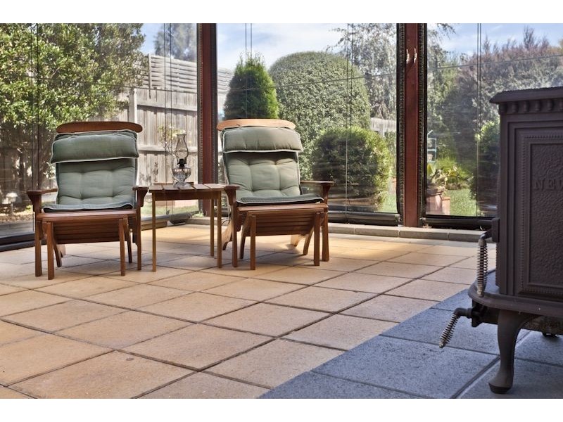 17 Sunningdale Crescent, Cranbourne VIC 3977