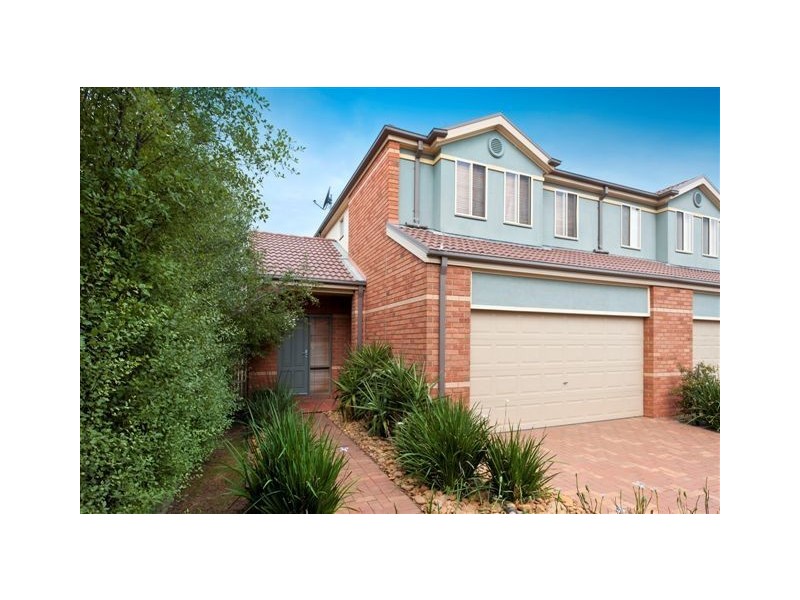 33 Kirren Close, Cranbourne VIC 3977