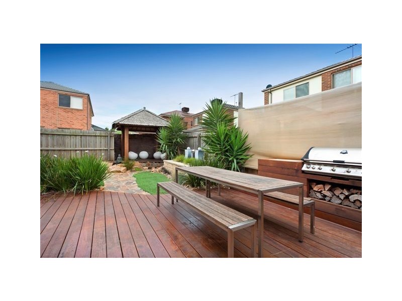 33 Kirren Close, Cranbourne VIC 3977