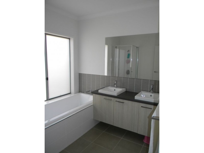 23 Kess Grove, Lyndhurst VIC 3975