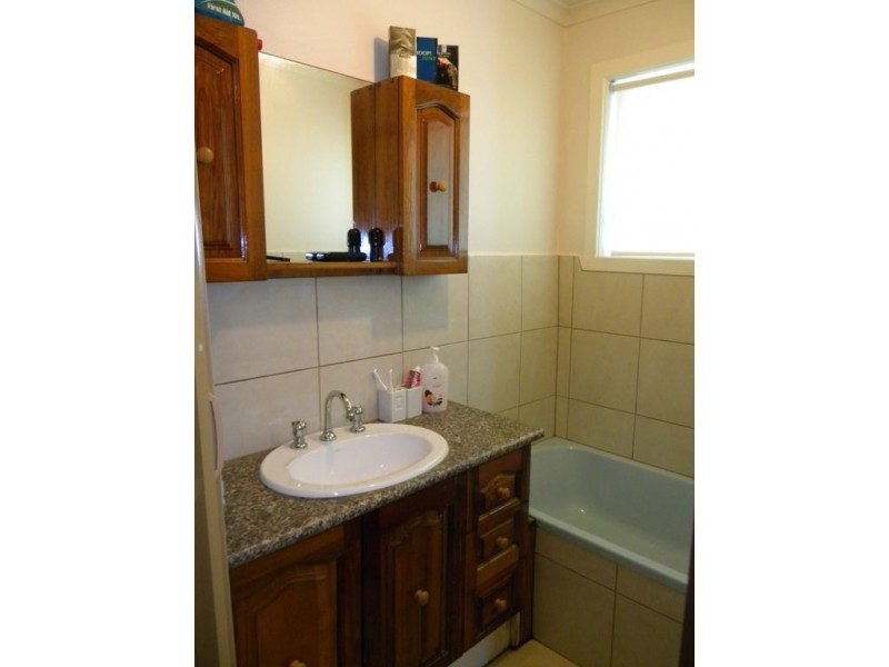 2/83 Clarendon Street, Cranbourne VIC 3977