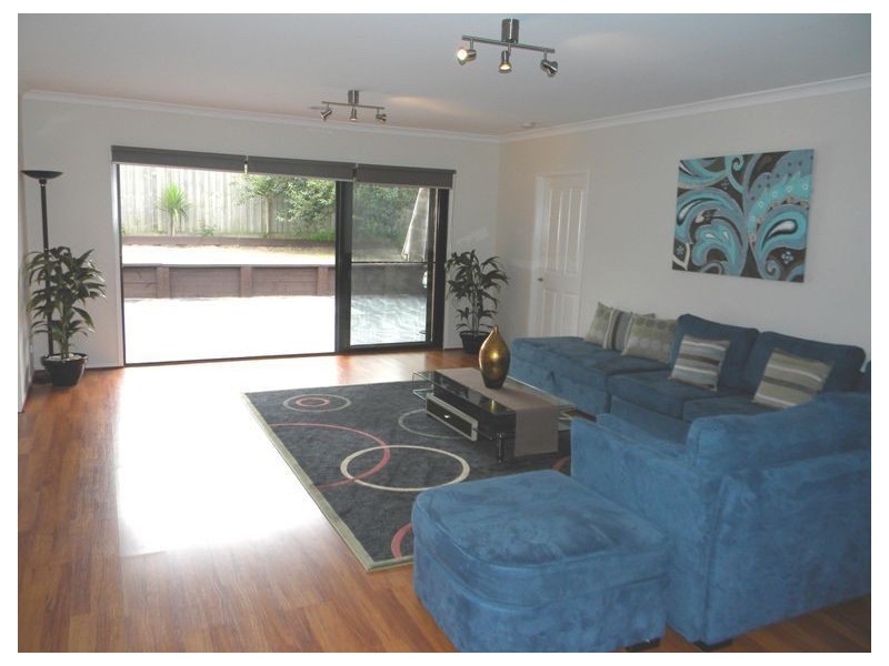 8 Rose Bush Court, Lyndhurst VIC 3975