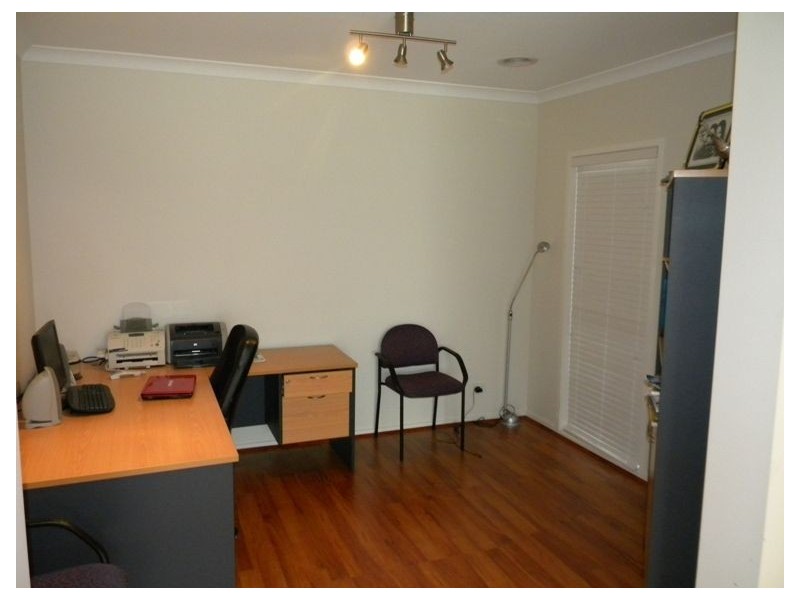 8 Rose Bush Court, Lyndhurst VIC 3975