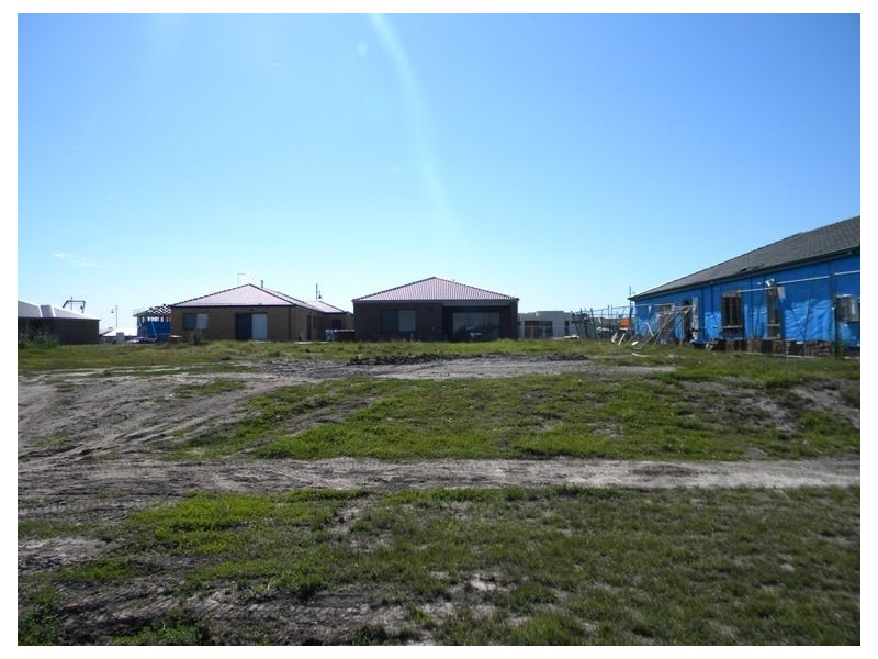 66 Mountainview Boulevard, Cranbourne North VIC 3977