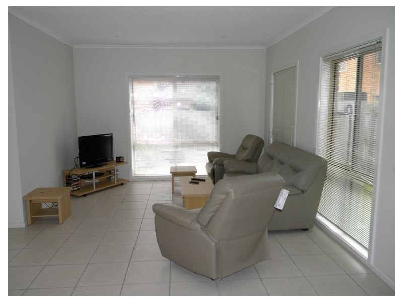 5 Boronia Avenue, Cranbourne VIC 3977