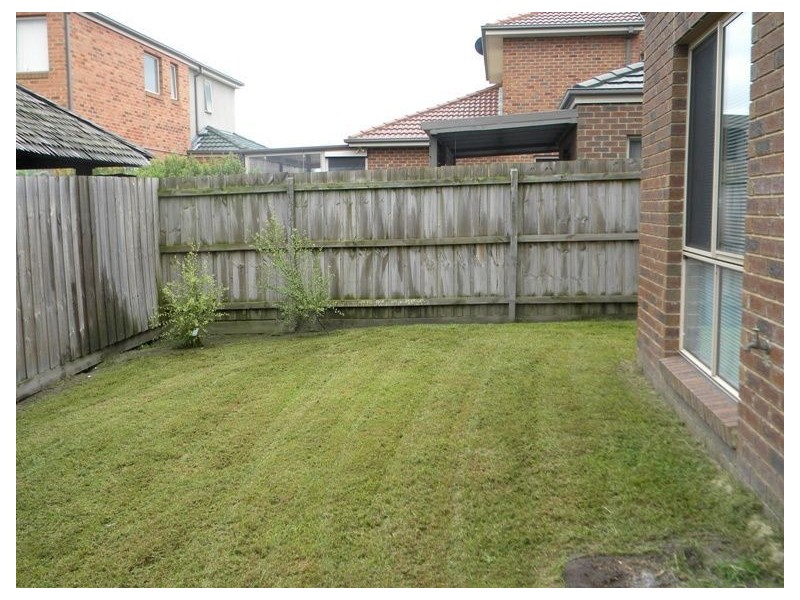 5 Boronia Avenue, Cranbourne VIC 3977