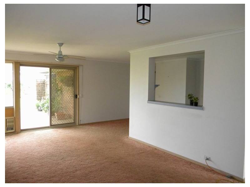 21 Denham Crescent, Cranbourne North VIC 3977