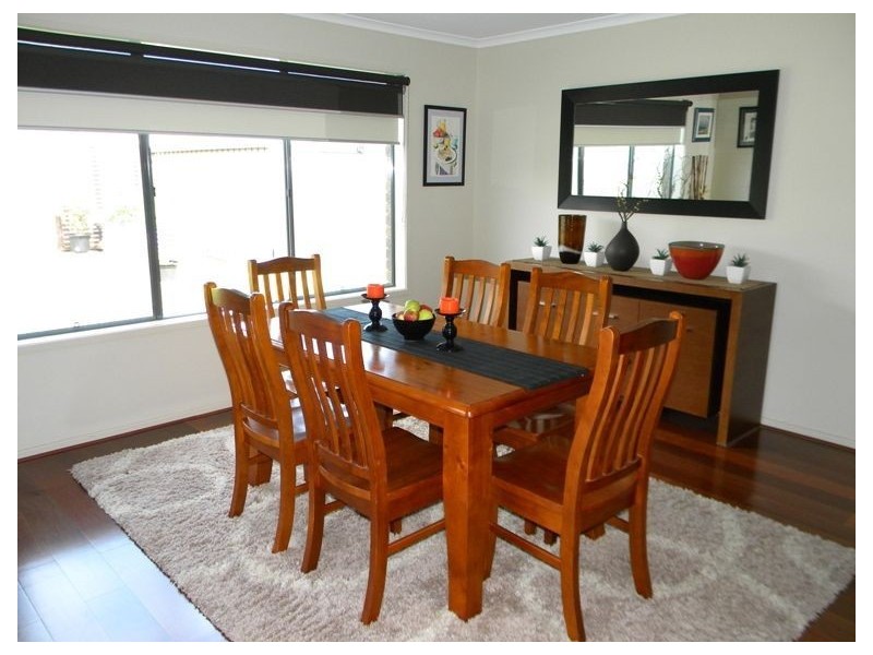 32 Flametree Circuit, Cranbourne VIC 3977